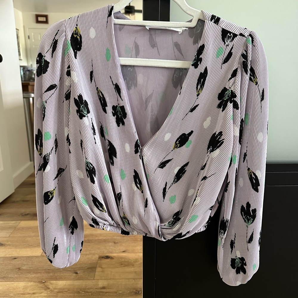 ASTR the Label | Purple floral pleated blouse (size XS)
